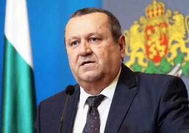 Министър Адемов: Не бива в 21 век хлябът ти да зависи от начина, по който гласуваш