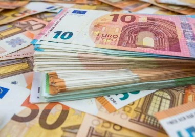 МС ще осигури 5% увеличение на заплатите в пощите, БДЖ, НКЖИ и градския транспорт в общините