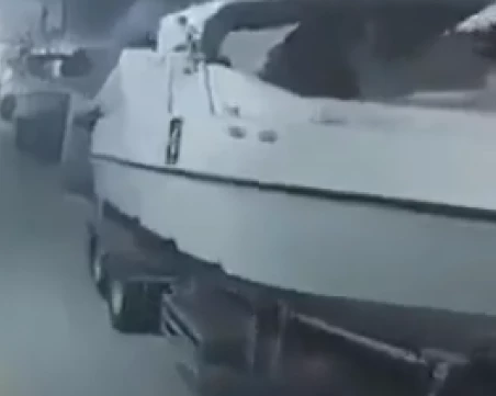 Иран показа видео с тунели, пълни с морски дронове и ракети