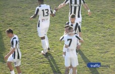 Локо се справи с 10 от Септември за първа победа на Лаута от месец