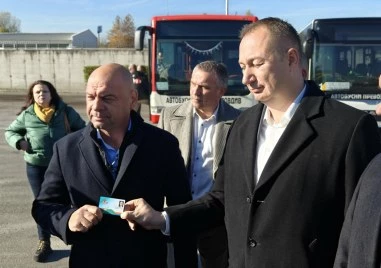 Кметът на Пловдив: Градският транспорт вече е приоритет №1, пускаме повече и до по-късно автобуси