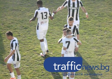 Локо се справи с 10 от Септември за първа победа на Лаута от месец