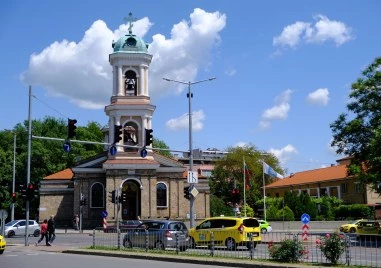 Слънчева събота в Пловдив, температурите се задържат пролетни