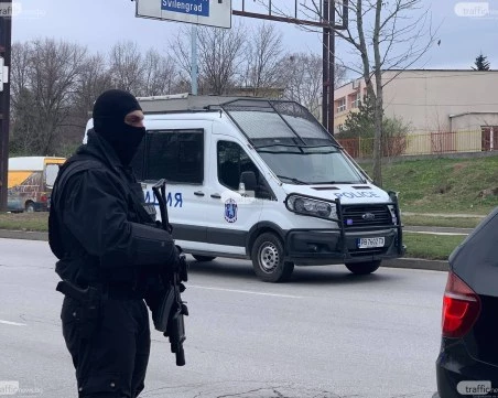 Смел скандал завърши с нож, изстрели и заплаха за убийство в пловдивски автосервиз