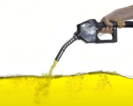 Въпреки историческото освобождаване на резерв: Петролът пак мина 100 долара за барел