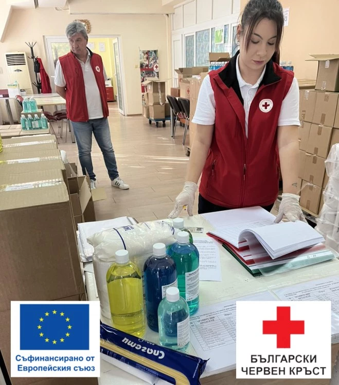 БЧК стартира раздаването на втория транш на пакетите с храни за нуждаещи се