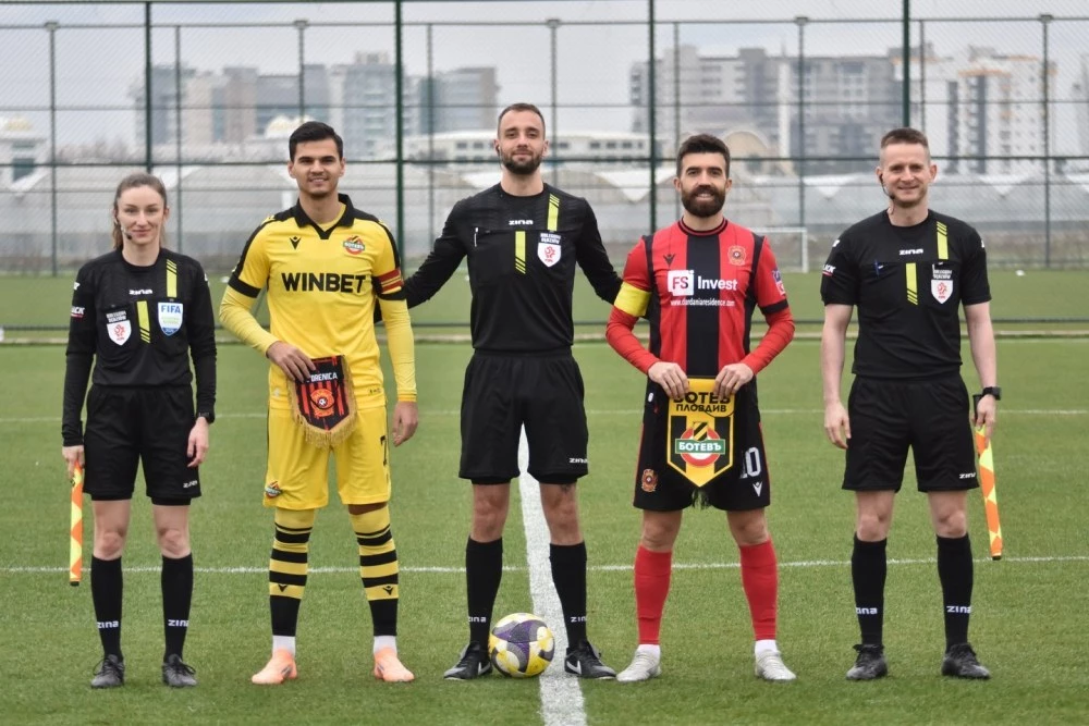 Футболистът на Ботев Никола Илиев се завръща в мъжкия национален отбор