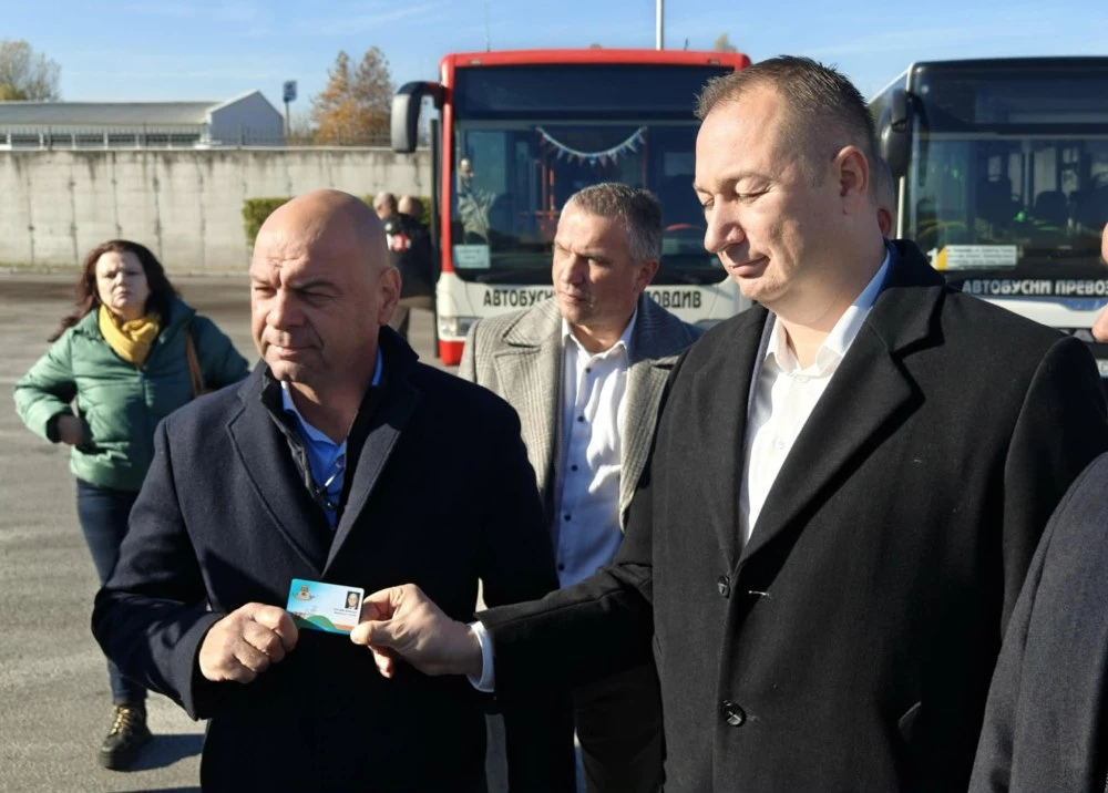 Кметът на Пловдив: Градският транспорт вече е приоритет №1, работим за повече и до по-късно автобуси