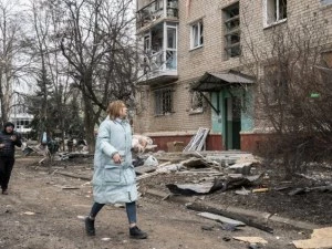 Русия забрани абортите в окупираните територии, праща жените при свещеници