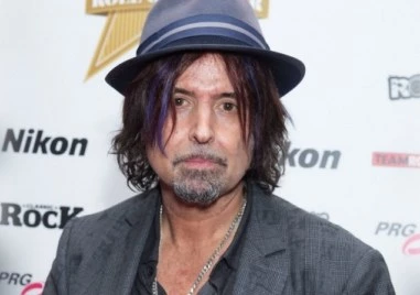 Китаристът Фил Кембъл от британската група „Мотърхед почина