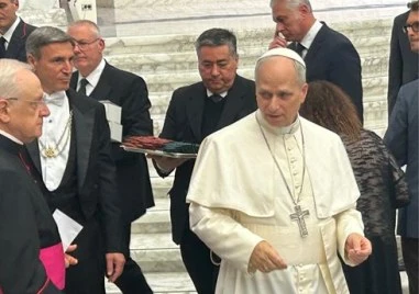 Лъв XIV се нанесе в обновения папски апартамент