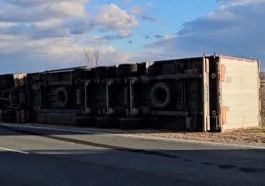 Затвориха пътя Русе-Велико Търново заради изтегляне на тир