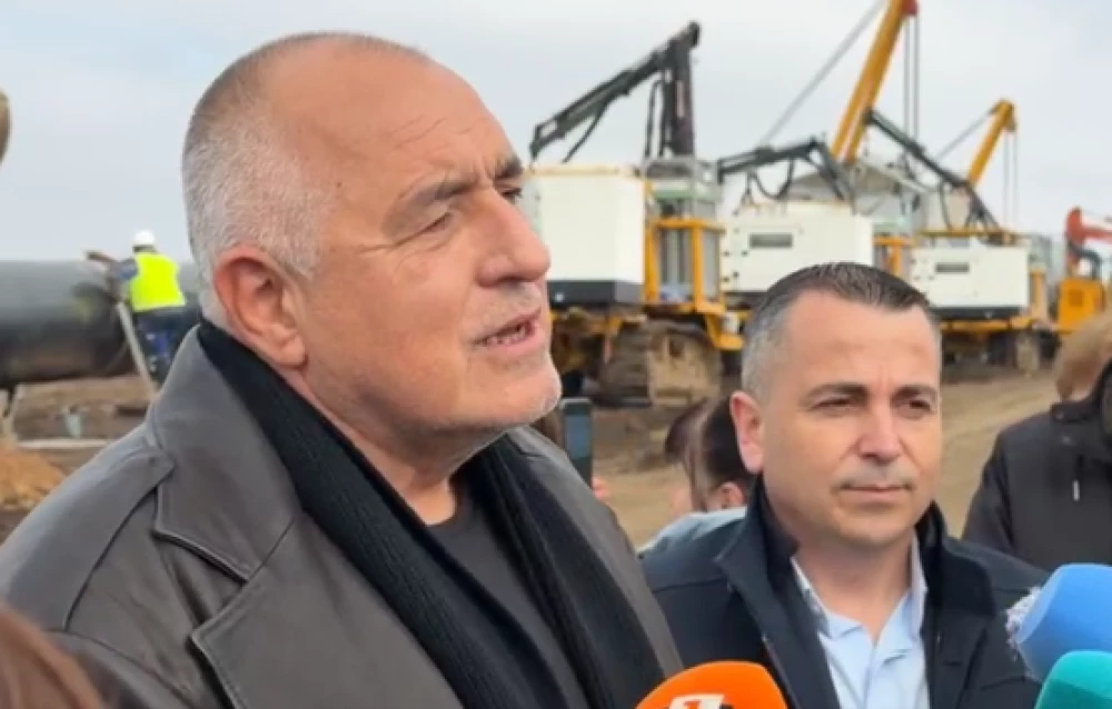 Борисов: В момента се подготвят смени в екипите, които могат да пипат машините за изборите