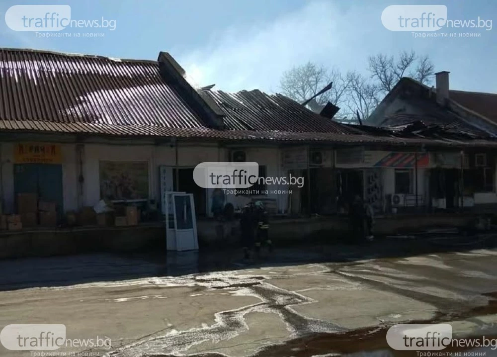 Овладяха пожара в пловдивски склад, има съмнение за късо съединение