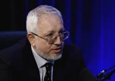 Доц. Крушков с прогноза: Европа ще преразгледа ембаргото върху руския нефт и газ