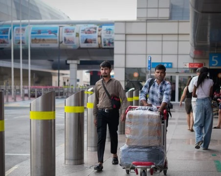Атака с дрон предизвика пожар на международното летище в Дубай
