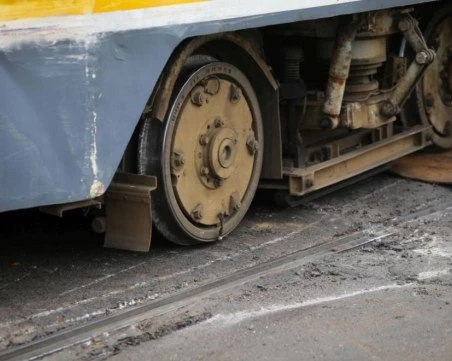 Десет души са ранени при сблъсък на два трамвая в Рим