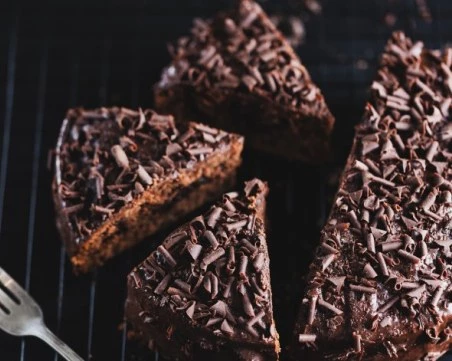 Рецепта за какаова пандишпанена торта