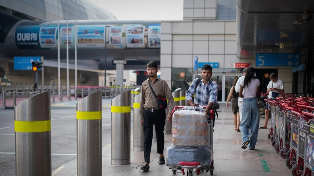 Атака с дрон предизвика пожар на международното летище в Дубай
