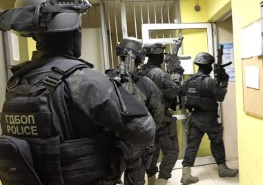 Удар на ГДБОП в Пловдив: Задържаха ОПГ с 4 килограма кокаин и марихуана