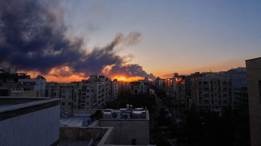 Израел е започнал мащабна вълна от удари срещу Техеран