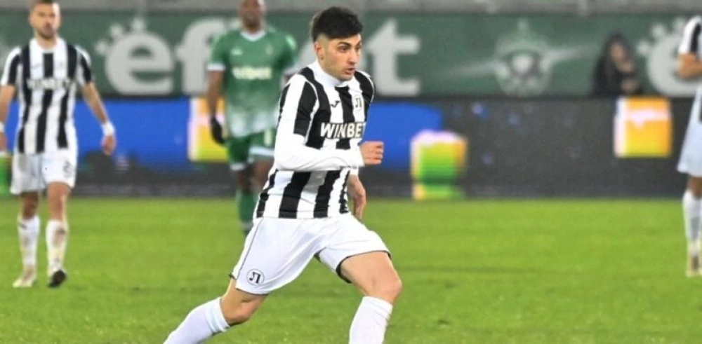 Крило на Локо стана национал на Палестина