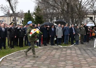 Отбелязаха 83 години от сформиране на Парашутната дружина и създаване на Специалните сили