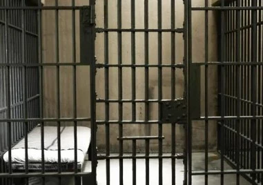 ВКС потвърди 4 години затвор за мъж, убил майка си след побой