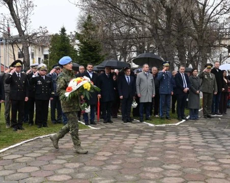 Отбелязаха 83 години от сформиране на Парашутната дружина и създаване на Специалните сили