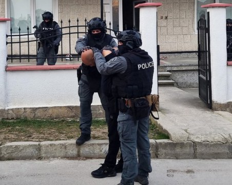 Полицейска акция срещу търговията с гласове във Варненско