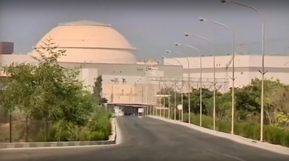 Снаряд падна в близост до иранската атомна централа в Бушехр