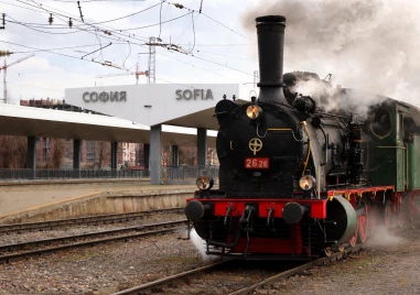 Атракционен влак с най-стария парен локомотив на БДЖ ще пътува до Банкя