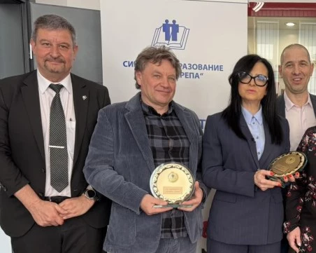 Отличиха началника на РУО– Пловдив с престижна награда за принос в образованието