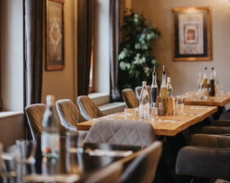 Ресторантьори призовават партиите да покажат програмите си в сектор туризъм