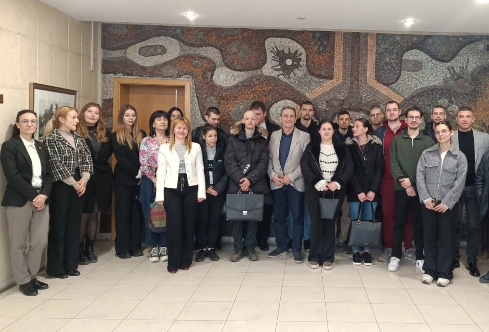 Пловдивски студенти видяха отблизо как работи държавната администрация