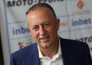 Атанас Фурнаджиев: Управителният съвет на БОК трябва да приеме оставката на Стефка Костадинова