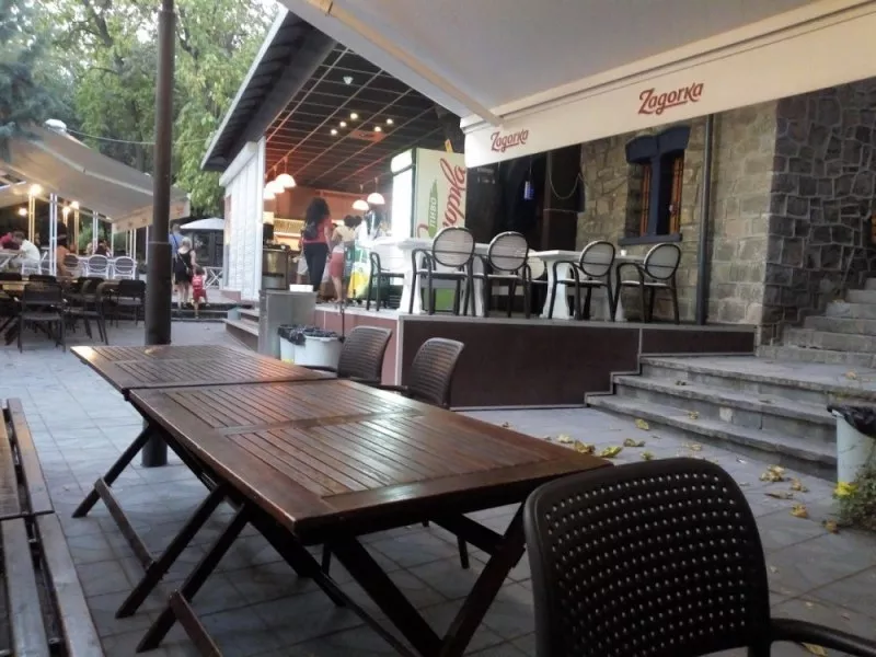 Пореден опит Община Пловдив да отдаде популярно кафе на търг – сваля цената и броя наеми