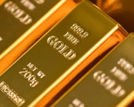 Цената на златото е напът да запише най-сериозната си загуба от 6 години насам