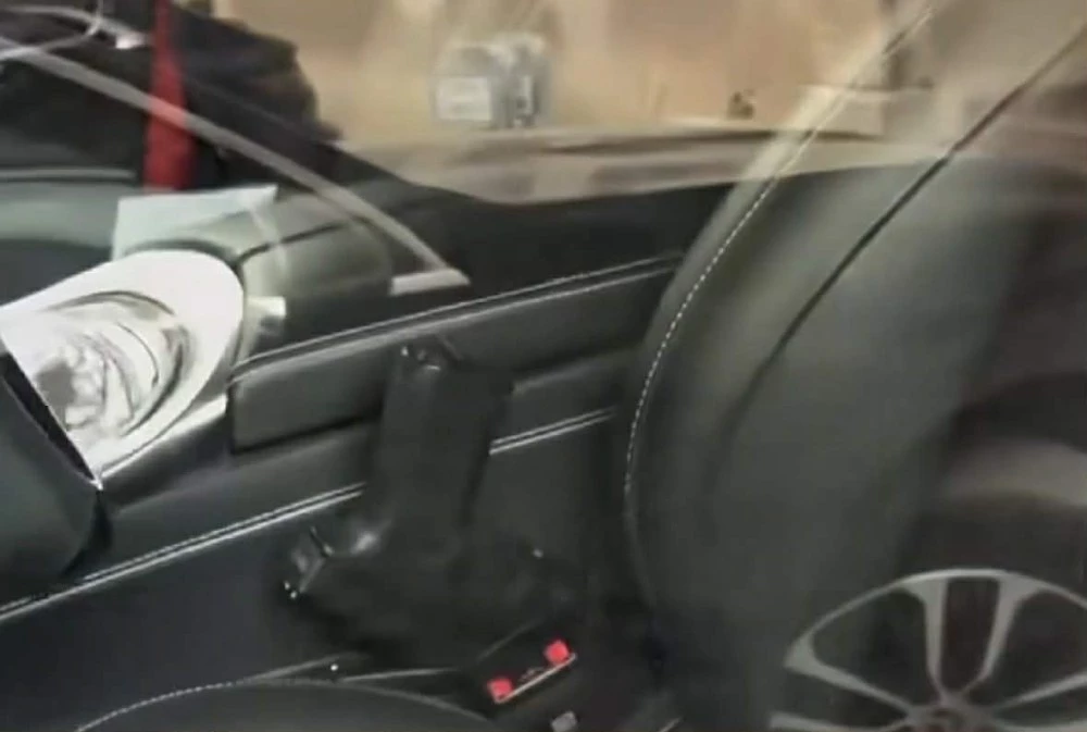 Димитър Бербатов и слабостта му към оръжия: Какво казва законът и ще има ли последствия?