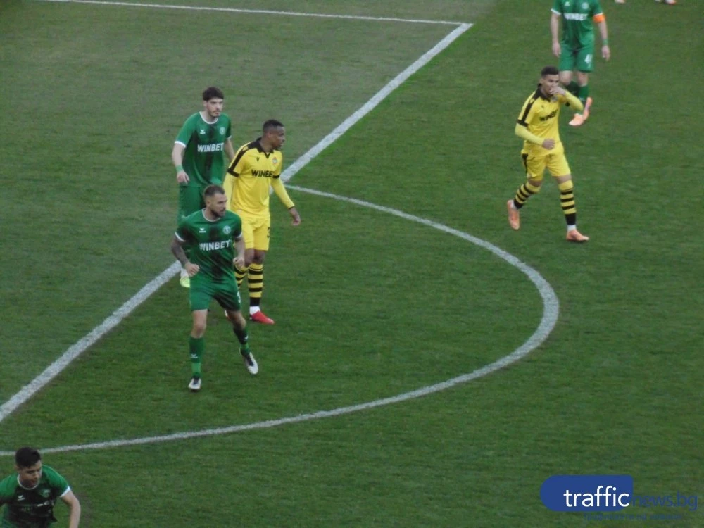 Вижте съставите на Ботев и Славия