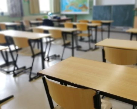 Обявиха деня след изборите за неучебен, но присъствен