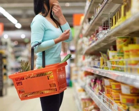 Разкриха огромен хладилен склад в Хасково, пълен с тонове храна с неясен произход