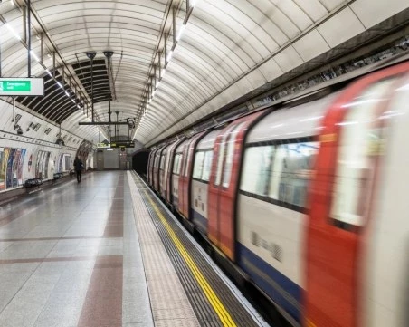 Стачка блокира метрото в Хамбург, нарушения и в автобусния транспорт