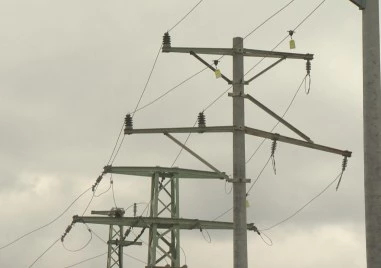 20 000 волта за едно селфи: Опасна мода праща деца в реанимацията