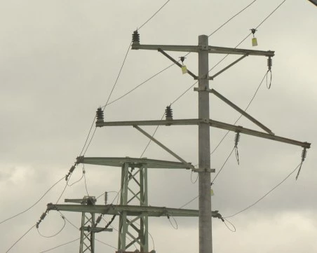 20 000 волта за едно селфи: Опасна мода праща деца в реанимацията