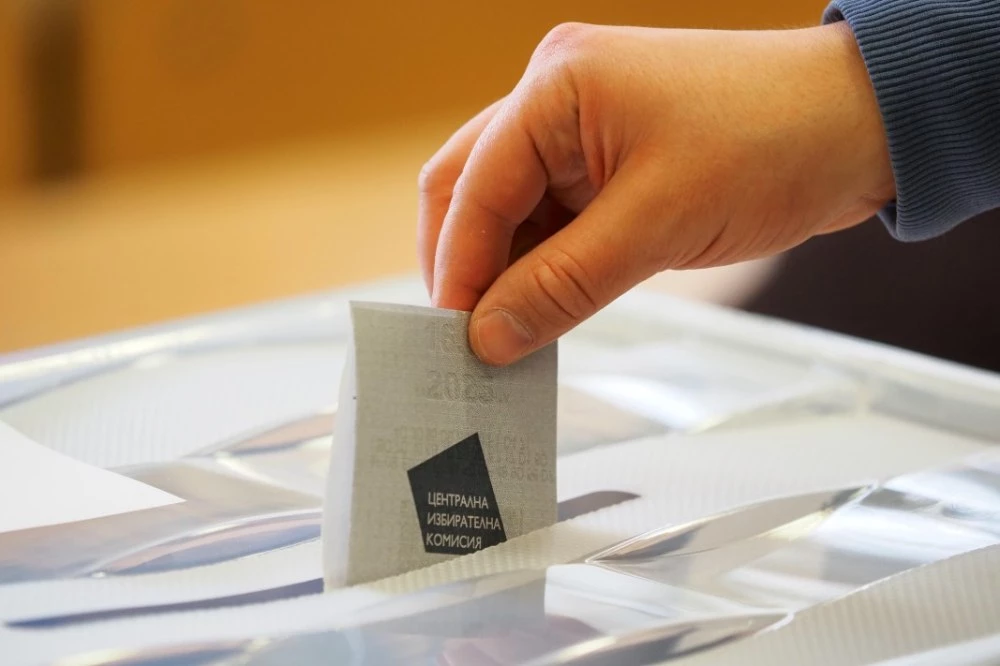 Избирателите могат да подават заявления за гласуване по настоящ адрес до 4 април