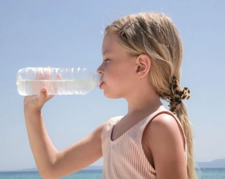 В Световния ден на водата: Хиляди деца в България нямат редовен достъп до чиста питейна вода