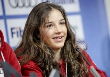 Очакваме Малена Замфирова да се прибере в България през април