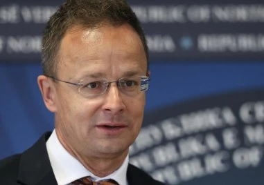 Унгарският външен министър под прицел заради връзки с Русия