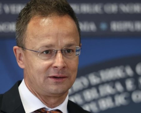 Унгарският външен министър под прицел заради връзки с Русия